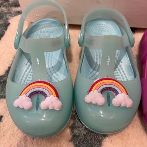 Crocs! Size 9. Adorable rainbow!
